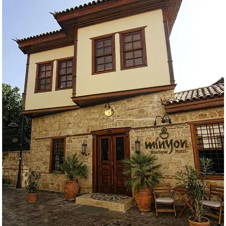 Minyon Hotel